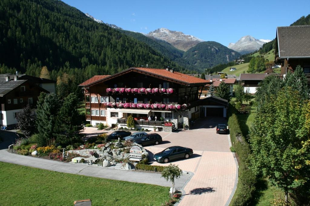 Hotel Haus Angela Sankt Jakob in Defereggen Exteriér fotografie